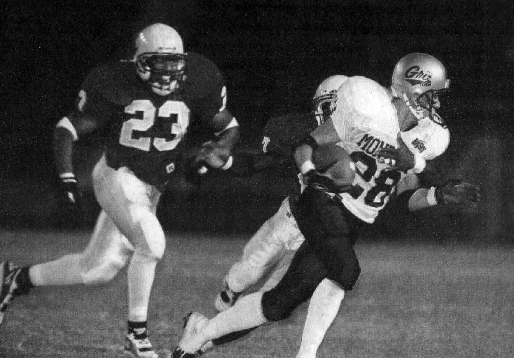 1997 NCAA Division I-AA Playoffs, First Round — McNeese State 19, Montana 14